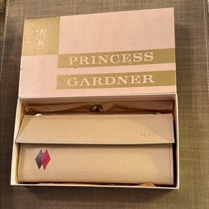 Princess Gardner Cream leather Vintage Wallet in Original box. Never used